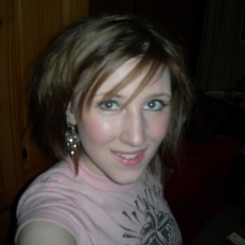 Profil von Issra